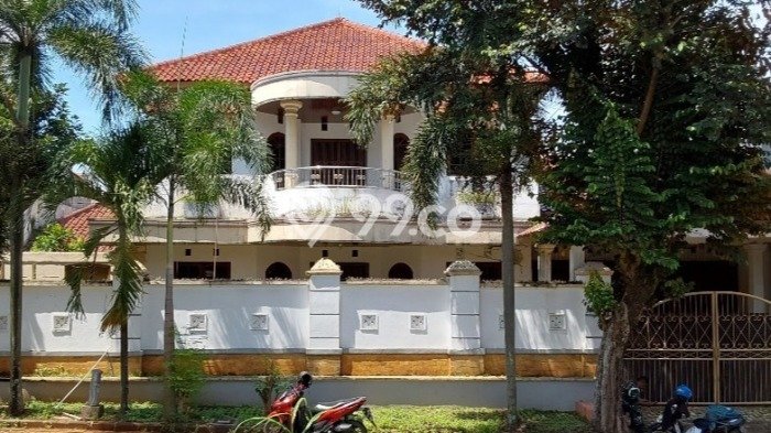 Hunian Mewah LB 350m2 Siap Huni Desain Elegan di Modernland, Tangerang Hunian Mewah LB 350m2 Siap Huni Desain Elegan di Modernland, Tangerang