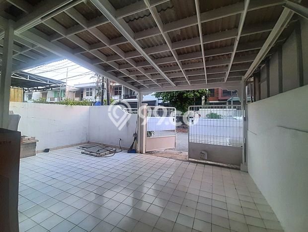 Dijual Rumah Luas Elegan Dengan View Eksklusif di Muara Karang, Jakarta Utara Dijual Rumah Luas Elegan Dengan View Eksklusif di Muara Karang, Jakarta Utara