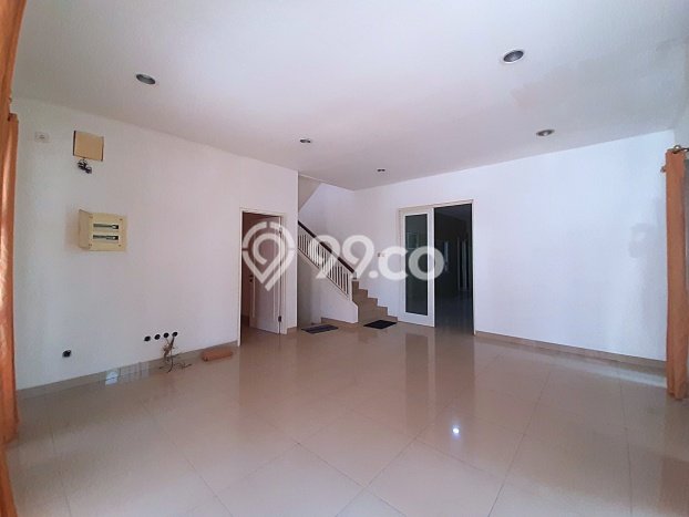 Rumah Premium di Jakarta Barat Strategis Kondisi Terawat Rumah Premium di Jakarta Barat Strategis Kondisi Terawat