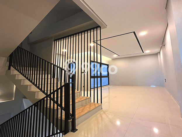 Dijual Rumah Mewah Megah Dengan View Eksklusif di Muara Karang, Jakarta Utara Dijual Rumah Mewah Megah Dengan View Eksklusif di Muara Karang, Jakarta Utara