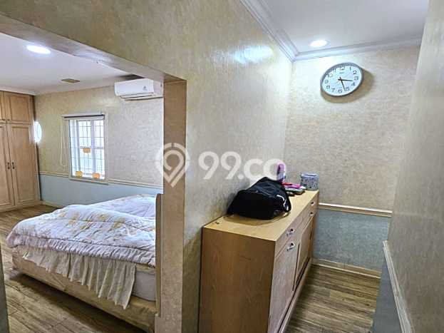 Rumah Elit Modern Tanpa Renovasi di Taman Palem Jakarta Barat Rumah Elit Modern Tanpa Renovasi di Taman Palem Jakarta Barat