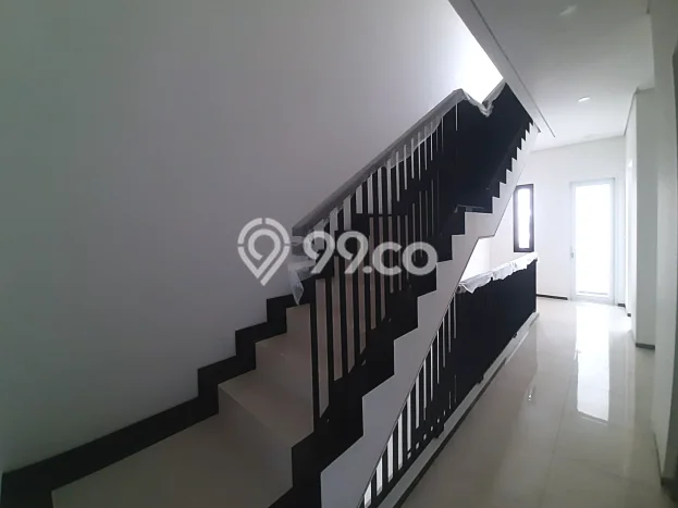 Rumah Elit Modern Siap Huni di Pluit Jakarta Utara Rumah Elit Modern Siap Huni di Pluit Jakarta Utara