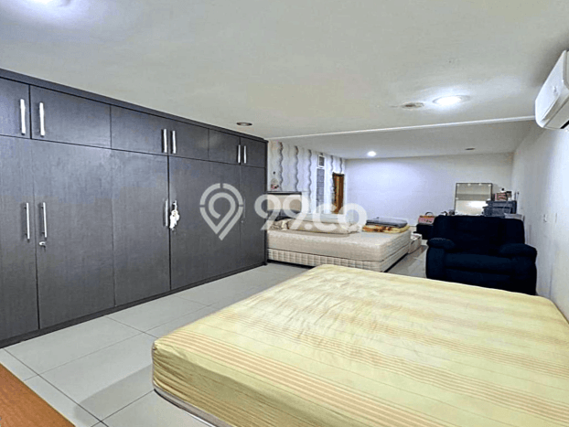 For Sale! Luxury House LT 168m2 Desain Modern di Jelambar For Sale! Luxury House LT 168m2 Desain Modern di Jelambar