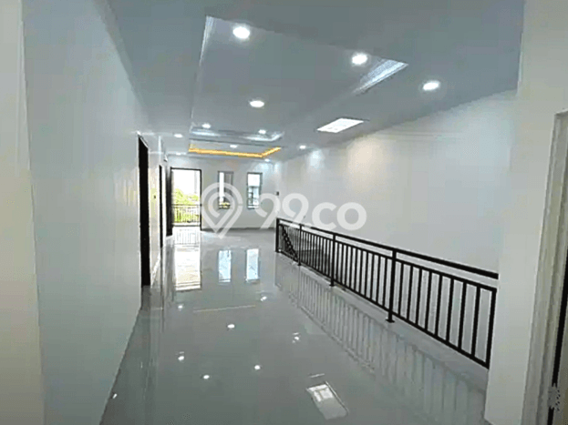 Dijual Rumah Luas Megah Dengan View Cantik di Muara Karang, Jakarta Utara Dijual Rumah Luas Megah Dengan View Cantik di Muara Karang, Jakarta Utara
