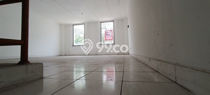 LOKASI TERBAIK! Ruko di Cikarang, Luas 110m², Jalan Strategis LOKASI TERBAIK! Ruko di Cikarang, Luas 110m², Jalan Strategis