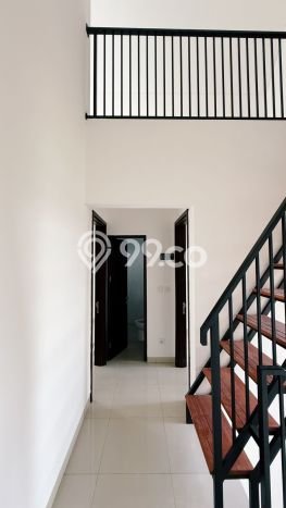 Lokasi terbaik! Rumah siap pakai disewakan di Cakung LB 142m2 Lokasi terbaik! Rumah siap pakai disewakan di Cakung LB 142m2