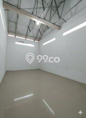 Ruko disewakan lokasi strategis Tambora Jakarta Barat 213m2 Ruko disewakan lokasi strategis Tambora Jakarta Barat 213m2