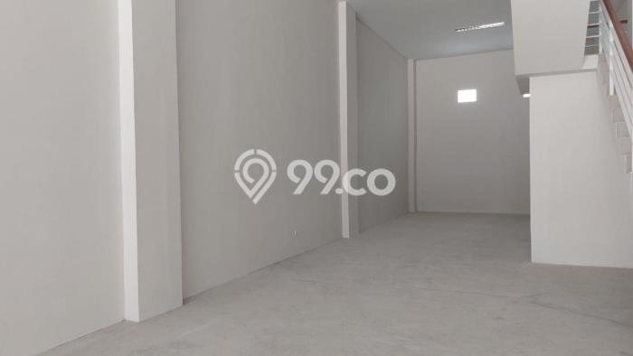 AREA KOMERSIAL! Gudang For Rent di Pulo Gadung, Luas 180m2m², Area Utama, Siap Operasional AREA KOMERSIAL! Gudang For Rent di Pulo Gadung, Luas 180m2m², Area Utama, Siap Operasional