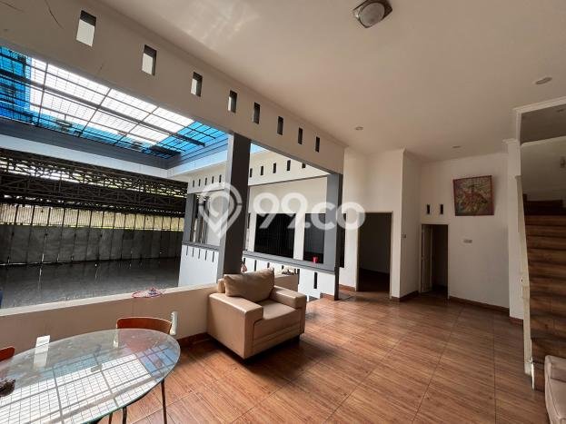 Unit Komersial Tersedia di Bintara Spesifikasi LB 350m2 Unit Komersial Tersedia di Bintara Spesifikasi LB 350m2