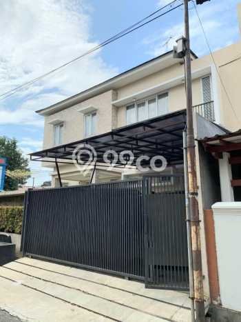 Rumah Luxury Modern Tanpa Renovasi di Jatibening Bekasi Rumah Luxury Modern Tanpa Renovasi di Jatibening Bekasi