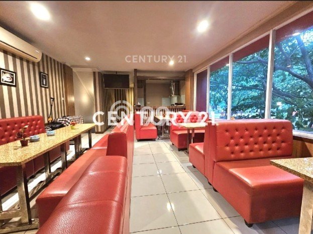KAWASAN PREMIUM! Ruko Kawasan Cakung, Luas 180m2m², Pusat Komersial KAWASAN PREMIUM! Ruko Kawasan Cakung, Luas 180m2m², Pusat Komersial