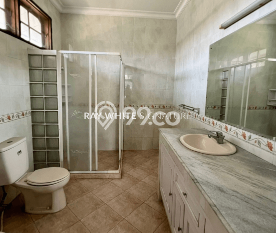 Rumah Elit Modern Siap Huni di Pondok Indah Jakarta Selatan Rumah Elit Modern Siap Huni di Pondok Indah Jakarta Selatan