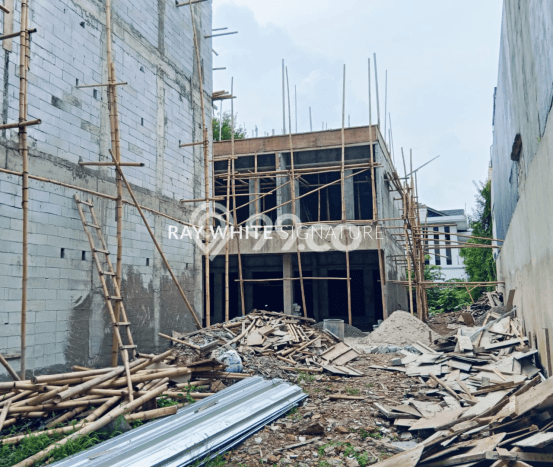 Rumah Luxury Modern Tanpa Renovasi di Kayu Putih Jakarta Timur Rumah Luxury Modern Tanpa Renovasi di Kayu Putih Jakarta Timur
