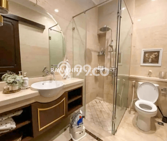 Siap Huni Rumah Mewah 4 Kamar di Kebayoran Baru Dekat ke Mana Saja Siap Huni Rumah Mewah 4 Kamar di Kebayoran Baru Dekat ke Mana Saja