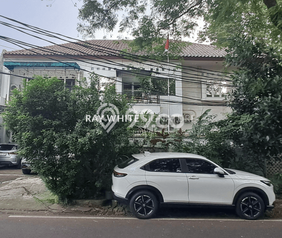 Siap Huni Rumah Mewah 4 Kamar di Kebayoran Baru Dekat ke Mana Saja Siap Huni Rumah Mewah 4 Kamar di Kebayoran Baru Dekat ke Mana Saja