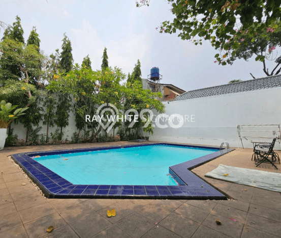 Dijual Rumah Mewah Elegan Dengan View Eksklusif di Lebak Bulus, Jakarta Selatan Dijual Rumah Mewah Elegan Dengan View Eksklusif di Lebak Bulus, Jakarta Selatan