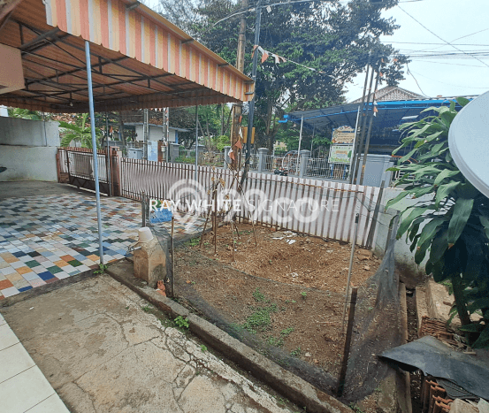 Rumah Elit Modern Siap Huni di Pondok Bambu Jakarta Timur Rumah Elit Modern Siap Huni di Pondok Bambu Jakarta Timur