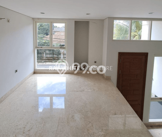 Rumah Elit Modern Tanpa Renovasi di Gandaria Jakarta Selatan Rumah Elit Modern Tanpa Renovasi di Gandaria Jakarta Selatan