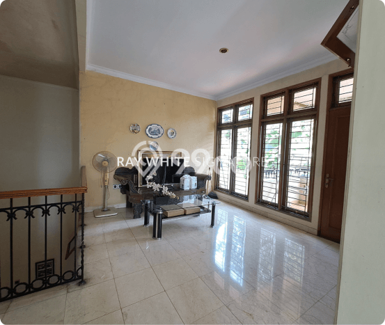 Hunian Mewah Dijual LT 374m2 di Ciracas, Jakarta Timur Hunian Mewah Dijual LT 374m2 di Ciracas, Jakarta Timur
