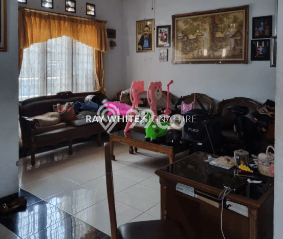 Jual Rumah Bagus Siap Huni LB 120m2 di Karawaci, Tangerang Jual Rumah Bagus Siap Huni LB 120m2 di Karawaci, Tangerang