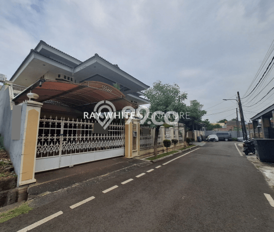 Ready to Use! Premium House LT 418m2 Desain Elegan di Pondok Bambu Ready to Use! Premium House LT 418m2 Desain Elegan di Pondok Bambu