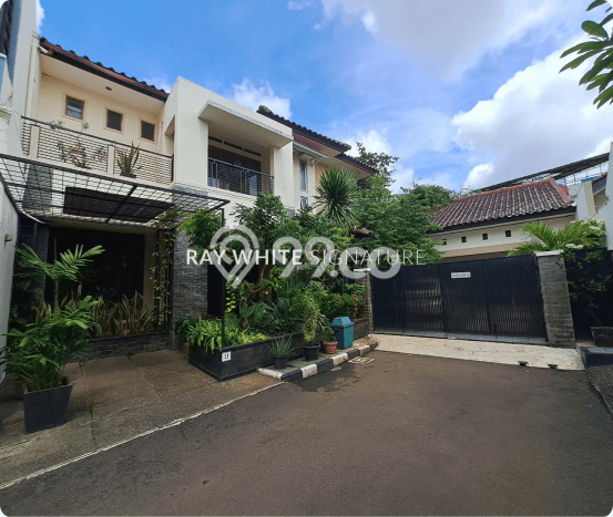 Hunian Mewah Dijual LT 374m2 di Ciracas, Jakarta Timur Hunian Mewah Dijual LT 374m2 di Ciracas, Jakarta Timur