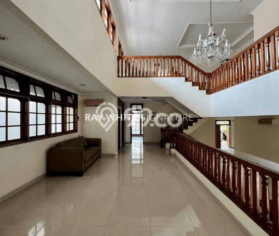 Rumah Elit Modern Siap Huni di Pondok Indah Jakarta Selatan Rumah Elit Modern Siap Huni di Pondok Indah Jakarta Selatan