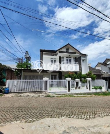 Dijual Rumah Premium dengan Fasilitas Sekitar Lengkap di Tembalang, Semarang Dijual Rumah Premium dengan Fasilitas Sekitar Lengkap di Tembalang, Semarang