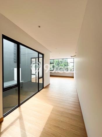 For Sale! Premium House LT 177m2 Desain Modern di Kemang For Sale! Premium House LT 177m2 Desain Modern di Kemang