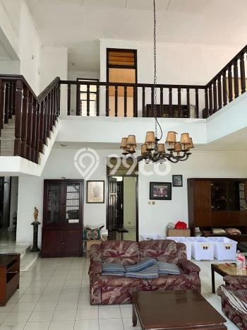 Ready to Use! Premium House LT 692m2 Desain Elegan di Cipete Ready to Use! Premium House LT 692m2 Desain Elegan di Cipete