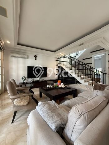 Rumah Elit Modern Tanpa Renovasi di Pondok Indah Jakarta Selatan Rumah Elit Modern Tanpa Renovasi di Pondok Indah Jakarta Selatan