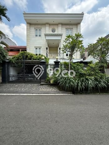 Rumah Elit Modern Tanpa Renovasi di Pondok Indah Jakarta Selatan Rumah Elit Modern Tanpa Renovasi di Pondok Indah Jakarta Selatan