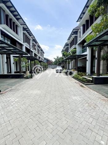Hot Offer Hunian Premium Ideal dan Luas di Cilandak, Jakarta Selatan Hot Offer Hunian Premium Ideal dan Luas di Cilandak, Jakarta Selatan