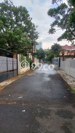 Tanah Dijual Lokasi Strategis di Jakarta Selatan dengan Luas 540m2 Tanah Dijual Lokasi Strategis di Jakarta Selatan dengan Luas 540m2