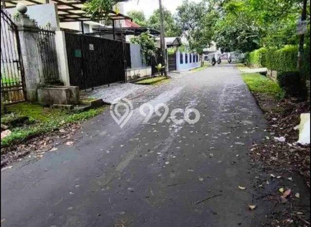 Tanah Dijual Lokasi Strategis di Jakarta Selatan dengan Luas 220m2 Tanah Dijual Lokasi Strategis di Jakarta Selatan dengan Luas 220m2
