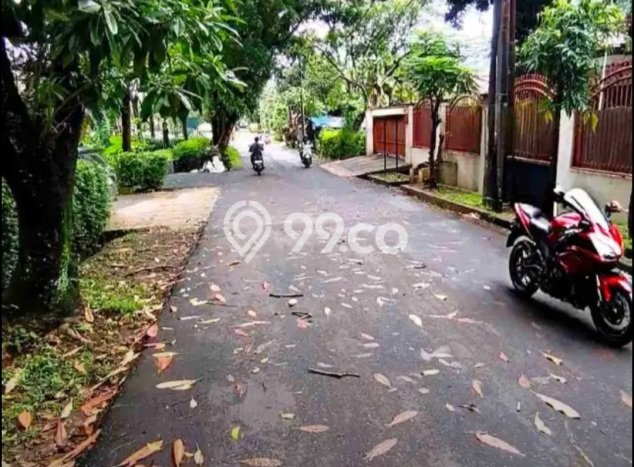 Tanah Dijual Lokasi Strategis di Jakarta Selatan dengan Luas 220m2 Tanah Dijual Lokasi Strategis di Jakarta Selatan dengan Luas 220m2