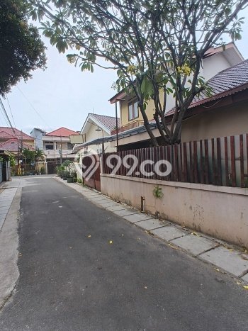 Siap Huni Hunian Elit 13 Kamar di Kebayoran Baru Dekat ke Mana Pun Siap Huni Hunian Elit 13 Kamar di Kebayoran Baru Dekat ke Mana Pun