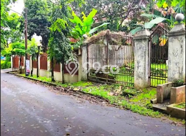Tanah Dijual Lokasi Strategis di Jakarta Selatan dengan Luas 220m2 Tanah Dijual Lokasi Strategis di Jakarta Selatan dengan Luas 220m2
