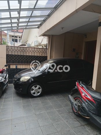 Siap Huni Hunian Elit 13 Kamar di Kebayoran Baru Dekat ke Mana Pun Siap Huni Hunian Elit 13 Kamar di Kebayoran Baru Dekat ke Mana Pun