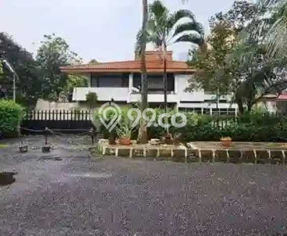 Rumah Elit Modern Siap Huni di Senayan Jakarta Selatan Rumah Elit Modern Siap Huni di Senayan Jakarta Selatan