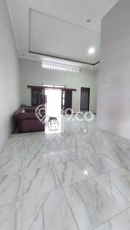 Dijual Cepat Rumah Bagus Siap Huni LB 200m2 di Wiyung, Surabaya Dijual Cepat Rumah Bagus Siap Huni LB 200m2 di Wiyung, Surabaya