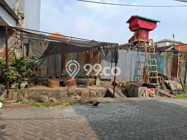 Tanah Dijual Lokasi Strategis di Surabaya dengan Luas 301m2 Tanah Dijual Lokasi Strategis di Surabaya dengan Luas 301m2