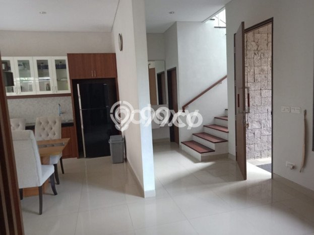 GOOD DEAL! Rumah Premium area Kuta, LT 135m2m² Bangunan 152m2m² GOOD DEAL! Rumah Premium area Kuta, LT 135m2m² Bangunan 152m2m²