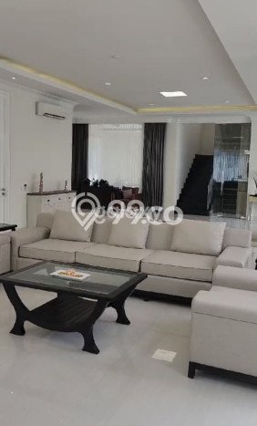 Rumah area Pakuwon Indah, 4 KT, Area Nyaman Rumah area Pakuwon Indah, 4 KT, Area Nyaman
