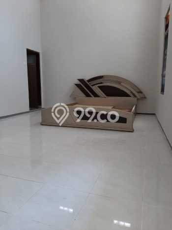 Dijual Cepat Rumah Bagus Siap Huni LB 200m2 di Wiyung, Surabaya Dijual Cepat Rumah Bagus Siap Huni LB 200m2 di Wiyung, Surabaya
