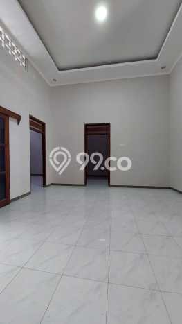 Dijual Cepat Rumah Bagus Siap Huni LB 200m2 di Wiyung, Surabaya Dijual Cepat Rumah Bagus Siap Huni LB 200m2 di Wiyung, Surabaya