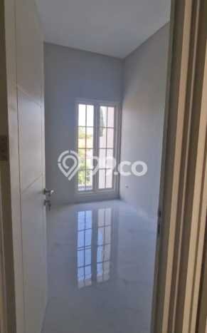 Rumah Modern Cantik 3 KT Bisa Langsung Pindah di Tenggilis Mejoyo Rumah Modern Cantik 3 KT Bisa Langsung Pindah di Tenggilis Mejoyo