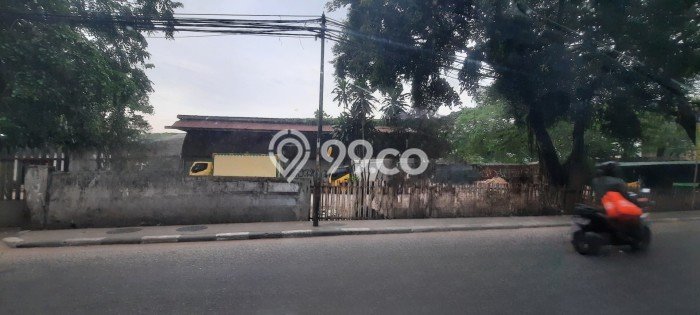 Tanah Dijual Lokasi Strategis di Jakarta Barat dengan Luas 2220m2 Tanah Dijual Lokasi Strategis di Jakarta Barat dengan Luas 2220m2