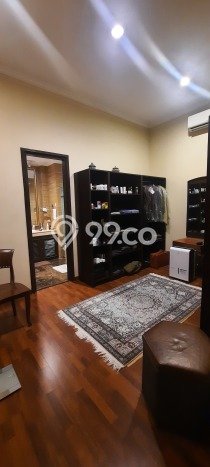 Rumah Eksklusif Dijual LT 585m2 di Cilandak, Jakarta Selatan Rumah Eksklusif Dijual LT 585m2 di Cilandak, Jakarta Selatan