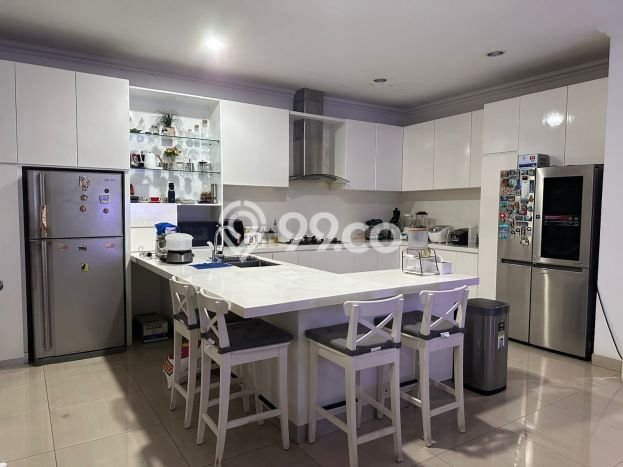 Ready to Use! Premium House LT 148m2 Desain Elegan di Pluit Ready to Use! Premium House LT 148m2 Desain Elegan di Pluit